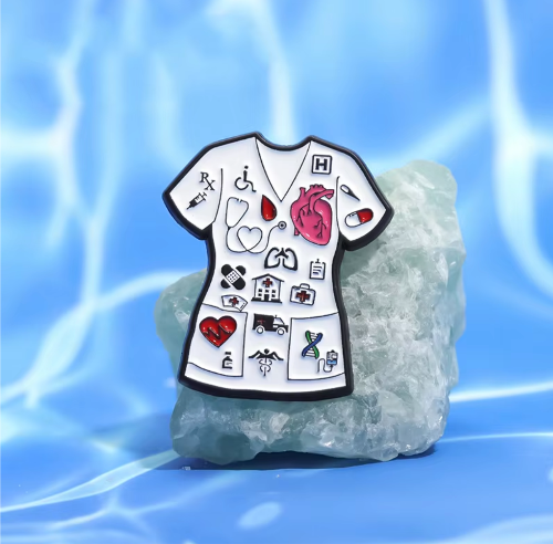 Pin Uniforme enfermera doctora