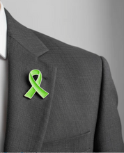 Cargar imagen en el visor de la galería, Pin lazo verde lima