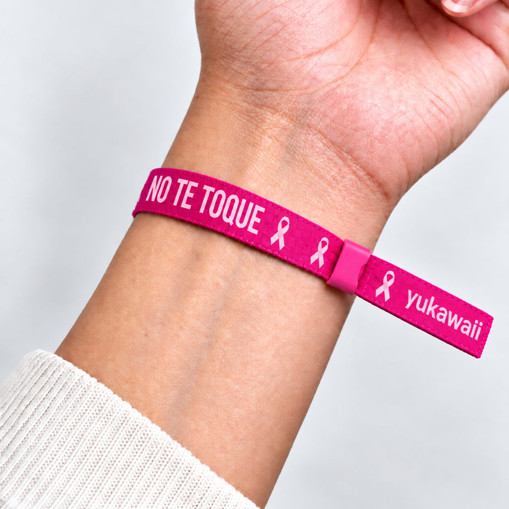 Pulsera Lazo rosa con broche