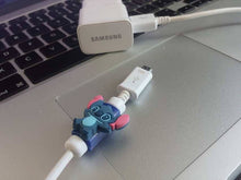 Cargar imagen en el visor de la galería, Protector Stitch - Yukawaii