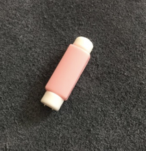 Cargar imagen en el visor de la galería, Protector Sencillo - Yukawaii