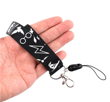 Cargar imagen en el visor de la galería, Llavero Harry Potter