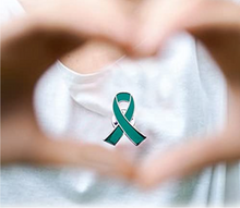 Cargar imagen en el visor de la galería, Pin lazo verde azulado