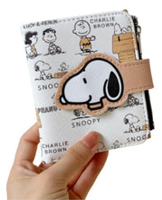 Cargar imagen en el visor de la galería, Cartera Snoopy