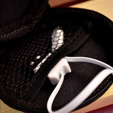 Cargar imagen en el visor de la galería, Estuche Mickey - Yukawaii