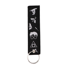 Cargar imagen en el visor de la galería, Llavero Harry Potter
