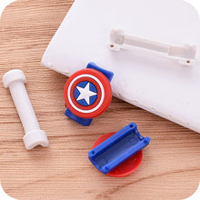 Cargar imagen en el visor de la galería, Protector Capitán América escudo - Yukawaii