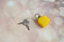 Cargar imagen en el visor de la galería, Candado Minions