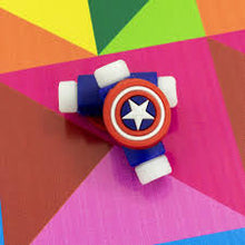 Cargar imagen en el visor de la galería, Protector Capitán América escudo - Yukawaii