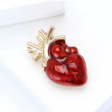 Cargar imagen en el visor de la galería, Pin Corazon 3D
