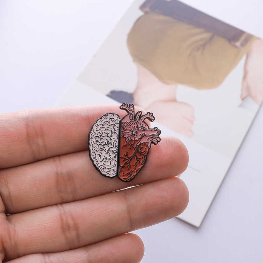Pin Corazón / Cerebro