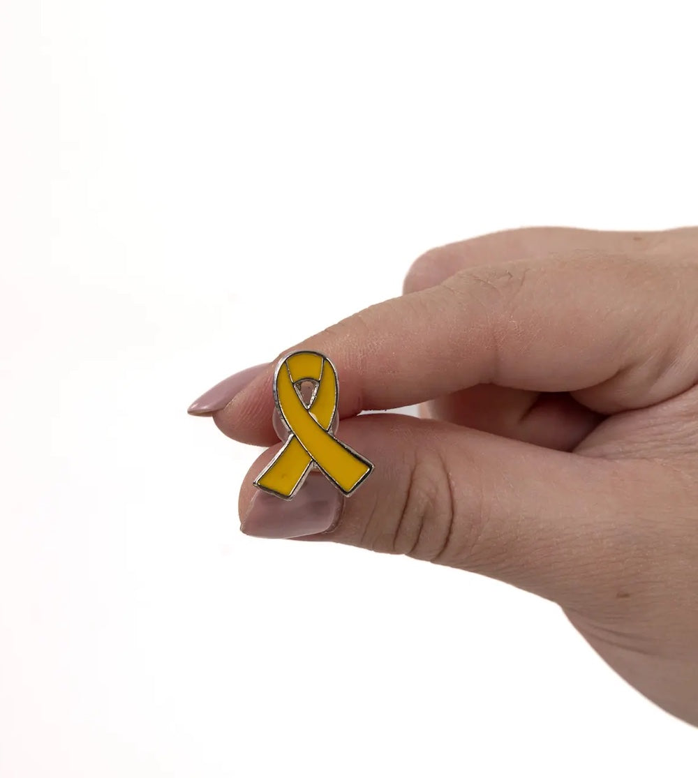 Pin lazo amarillo