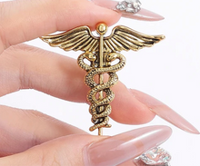 Cargar imagen en el visor de la galería, Pin Caduceo Esculapio

