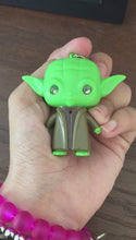 Cargar y reproducir el video en el visor de la galería, Llavero Yoda
