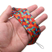 Cargar imagen en el visor de la galería, Lanyard y Porta credencial rompecabezas autismo
