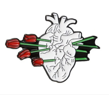 Pin Corazón con rosas