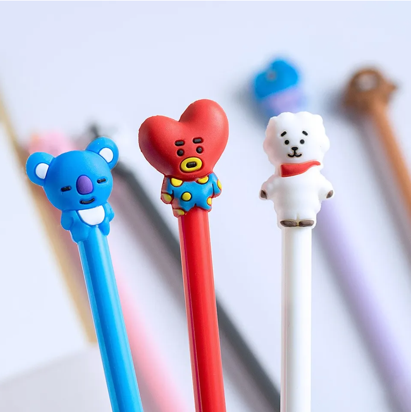 Pluma BT21