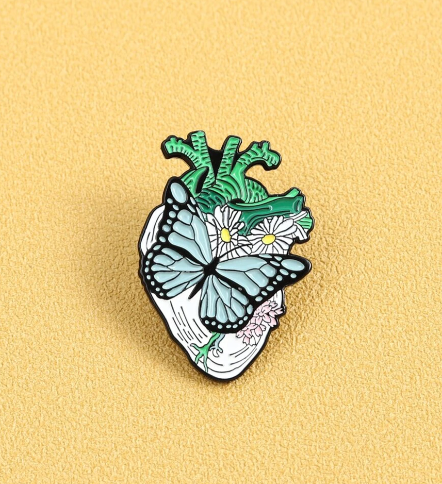 Pin Corazón Mariposa