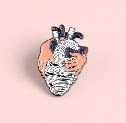 Pin Corazón Cables