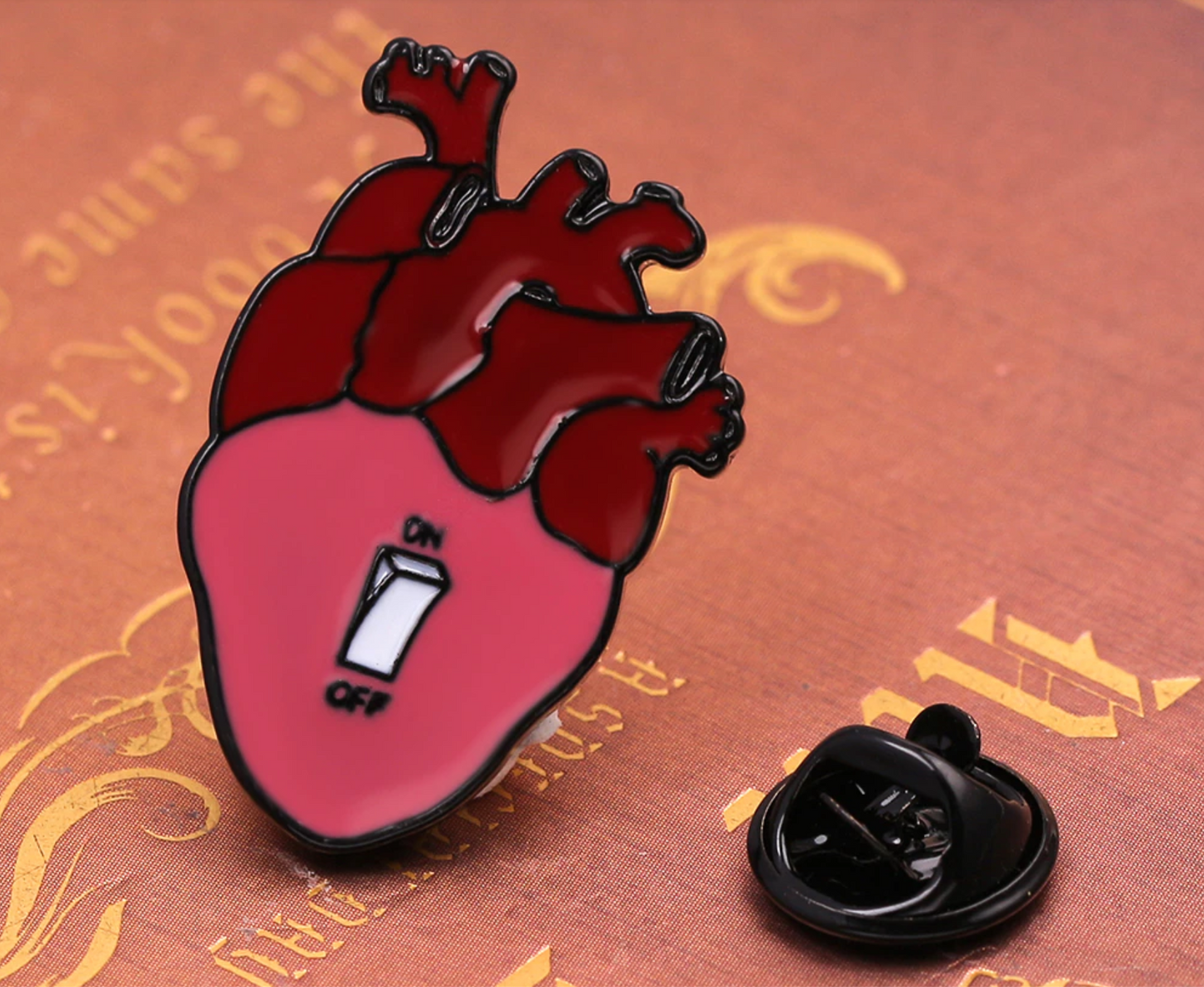 Pin Corazón Apagador