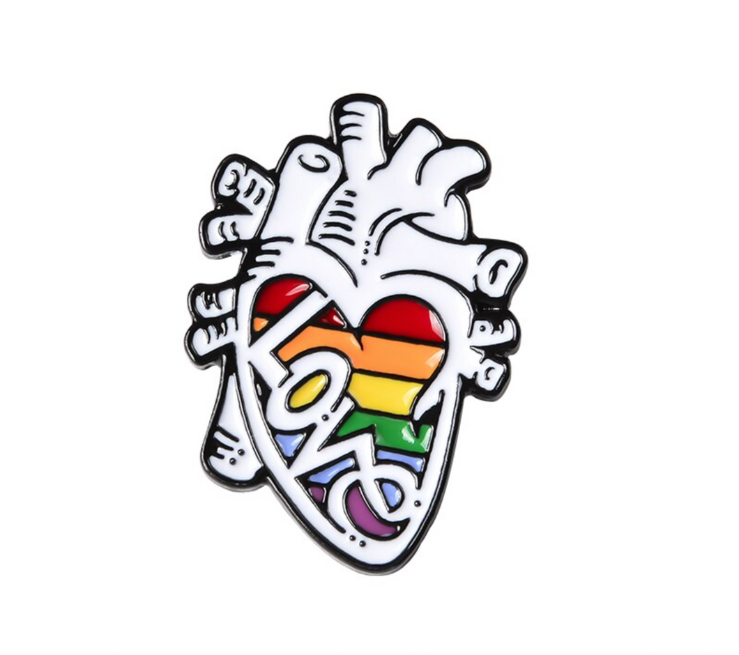 Pin Corazón Love