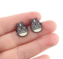 Cargar imagen en el visor de la galería, Aretes Mi vecino Totoro
