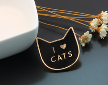 Cargar imagen en el visor de la galería, Pin I Love Cats
