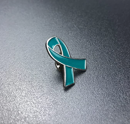 Pin lazo verde azulado