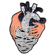 Cargar imagen en el visor de la galería, Pin Corazón Cables
