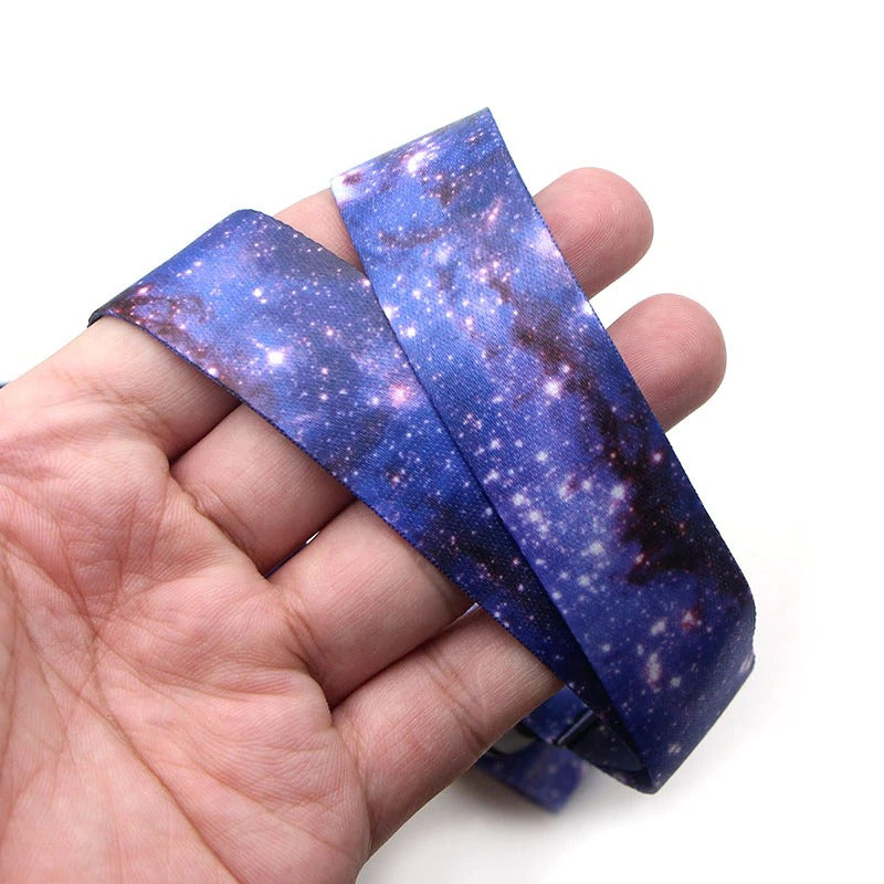 Lanyard y Porta credencial espacio, cosmos - Yukawaii