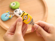 Cargar imagen en el visor de la galería, Cubre llave Minions

