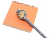 Cargar imagen en el visor de la galería, Pluma Totoro
