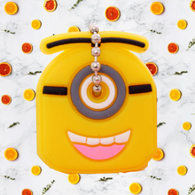 Cargar imagen en el visor de la galería, Cubre llave Minions
