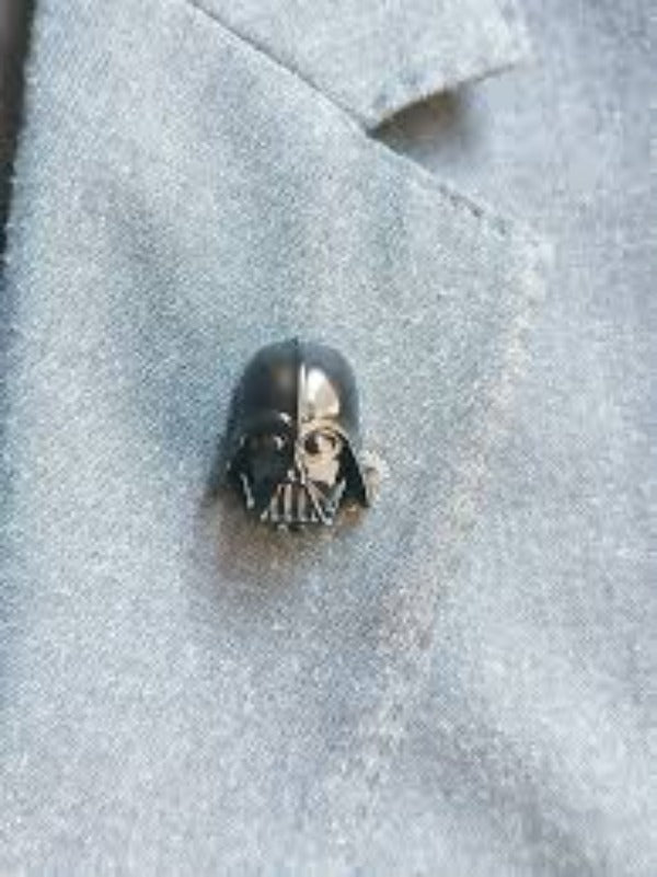 Pin Darth Vader